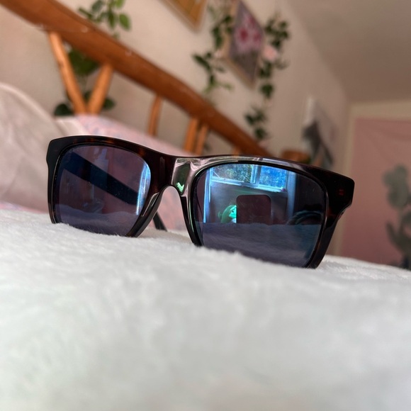 Men’s/Unisex Gucci Sunglasses - Picture 4 of 8